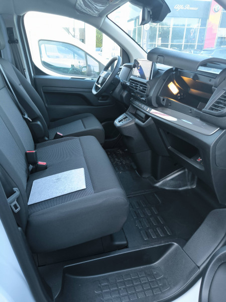 Opel Vivaro VIVARO CA FIXE TAILLE M BLUEHDI 145 S&S EAT8  4p  occasion  Toulouse - photo n17