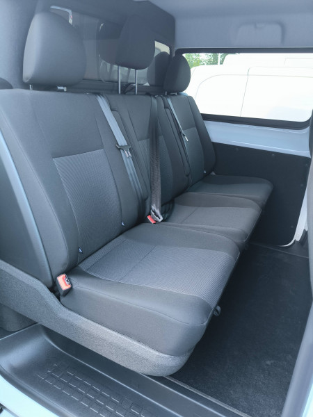 Opel Vivaro VIVARO CA FIXE TAILLE M BLUEHDI 145 S&S EAT8  4p  occasion  Toulouse - photo n18