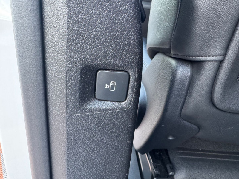 Opel Zafira LONG 2.0 DIESEL 180 BVA8 6 PLACES CUIR GPS Caméra 2020 - photo n°14 Opel Zafira LONG 2.0 DIESEL 180 BVA8 6 PLACES CUIR GPS Caméra  occasion à Saïx - photo n°14