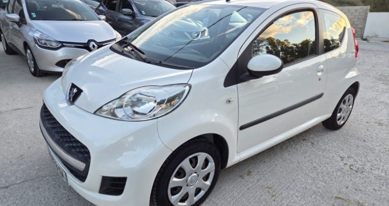 Peugeot 107 Trendy 2010 - photo n°2 Peugeot 107 Trendy  occasion à Les Pennes-Mirabeau - photo n°2