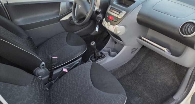 Peugeot 107 Trendy 2010 - photo n°4 Peugeot 107 Trendy  occasion à Les Pennes-Mirabeau - photo n°4