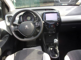 Peugeot 108 1.2 PURETECH ALLURE TOP 5P  occasion  Toulouse - photo n9