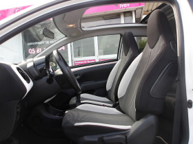 Peugeot 108 1.2 PURETECH ROLAND GARROS TOP 3P  occasion � Toulouse - photo n�9