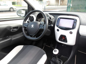 Peugeot 108 1.2 PURETECH ROLAND GARROS TOP 3P  occasion � Toulouse - photo n�8
