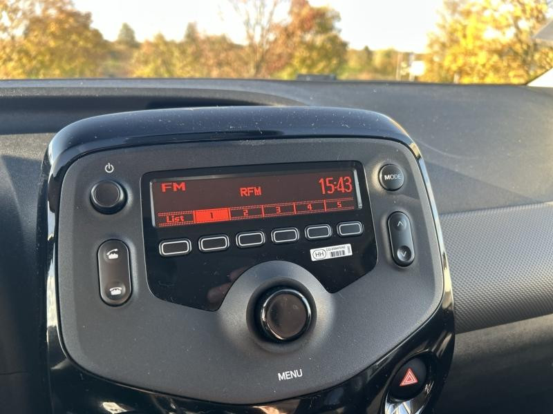 Peugeot 108 VTi 72 Style S&S 4cv 3p 2021 - photo n°17 Peugeot 108 VTi 72 Style S&S 4cv 3p  occasion à Dole - photo n°17