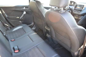 Peugeot 2008 1.2  110CH ALLURE S&S EAT6  occasion  Toulouse - photo n13