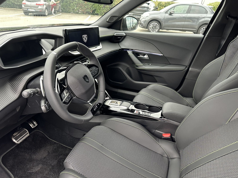 Peugeot 2008 1.2 HYBRID 145CH GT E-DCS6 2025 - photo n°10 Peugeot 2008 1.2 HYBRID 145CH GT E-DCS6  occasion à Labège - photo n°10