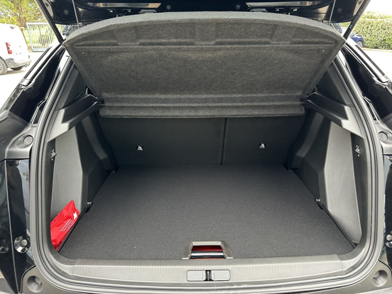Peugeot 2008 1.2 HYBRID 145CH GT E-DCS6 2025 - photo n°7 Peugeot 2008 1.2 HYBRID 145CH GT E-DCS6  occasion à Labège - photo n°7