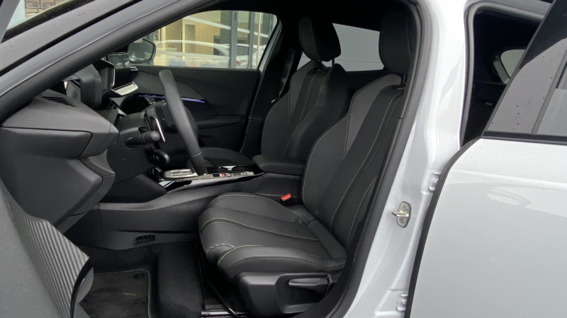 Peugeot 2008 1.2 HYBRID 145CH GT E-DCS6 2025 - photo n°13 Peugeot 2008 1.2 HYBRID 145CH GT E-DCS6  occasion à Labège - photo n°13
