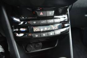 Peugeot 2008 1.2 PURETECH 110CH ALLURE S&S EAT6  occasion � Toulouse - photo n�17