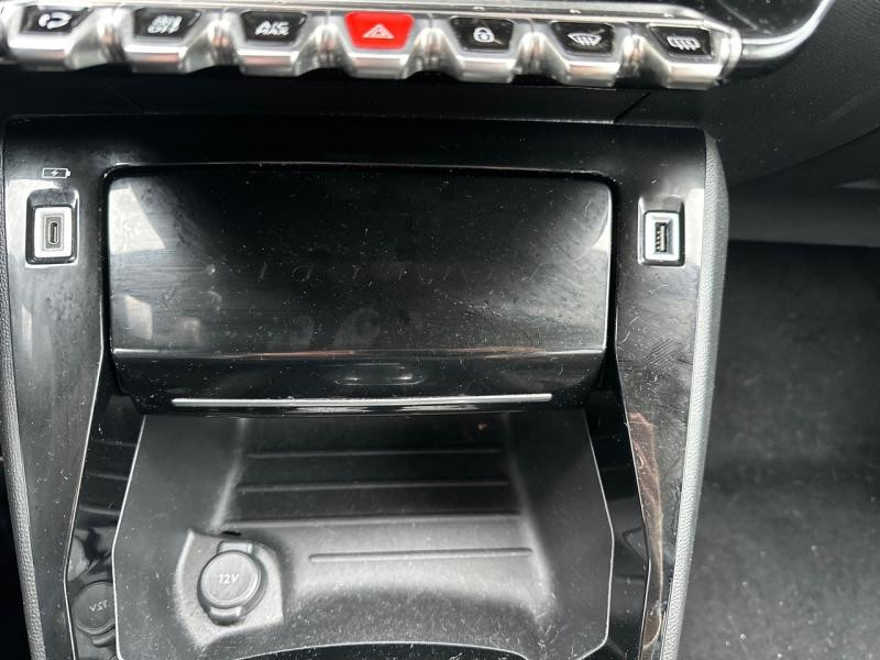 Peugeot 2008 1.2 PureTech 130ch S&S GT EAT8 2021 - photo n°19 Peugeot 2008 1.2 PureTech 130ch S&S GT EAT8  occasion à Le Havre - photo n°19