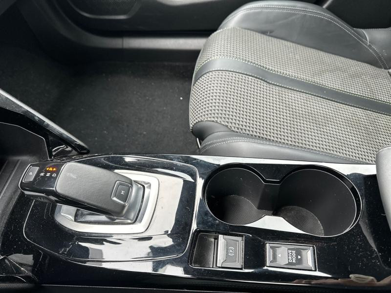 Peugeot 2008 1.2 PureTech 130ch S&S GT EAT8 2021 - photo n°14 Peugeot 2008 1.2 PureTech 130ch S&S GT EAT8  occasion à Le Havre - photo n°14