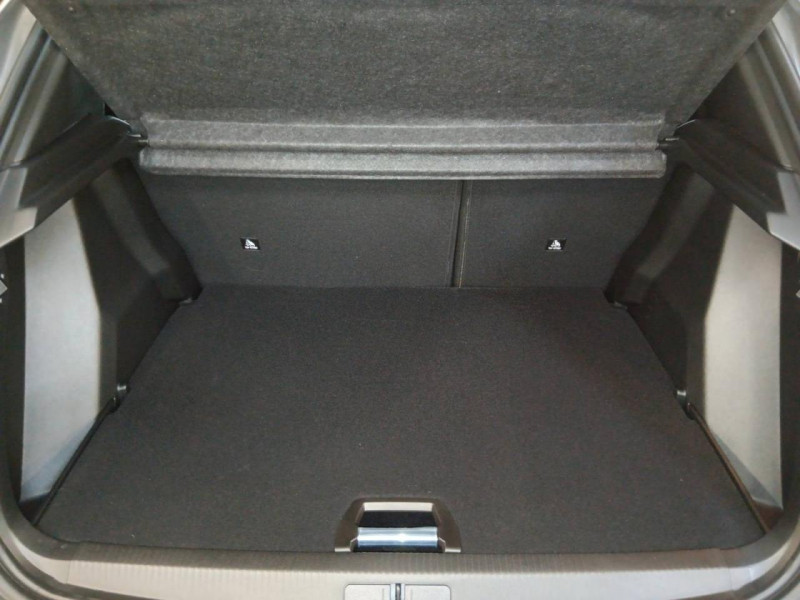 Peugeot 2008 1.2i Hybrid 136 e-DCS6 GT -24% 2025 - photo n°12 Peugeot 2008 1.2i Hybrid 136 e-DCS6 GT -24%  occasion à Arcangues - photo n°12