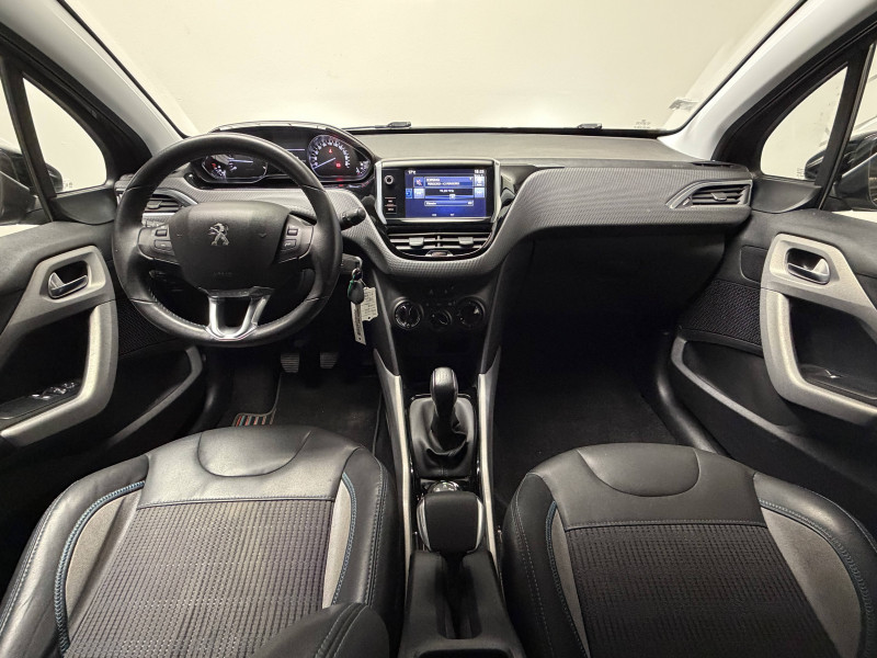 Peugeot 2008 2008 1.2 PureTech 110ch S&S BVM5 Urban Cross 5p 2016 - photo n°13 Peugeot 2008 2008 1.2 PureTech 110ch S&S BVM5 Urban Cross 5p  occasion à PERIGUEUX - photo n°13