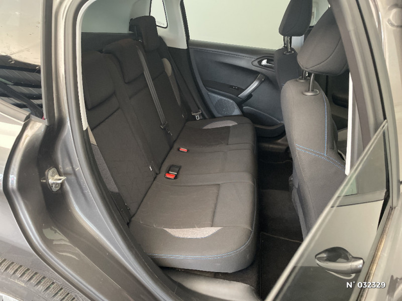 Peugeot 2008 2008 1.2 PureTech 82ch BVM5 Style 2018 - photo n°11 Peugeot 2008 2008 1.2 PureTech 82ch BVM5 Style  occasion à Seynod - photo n°11