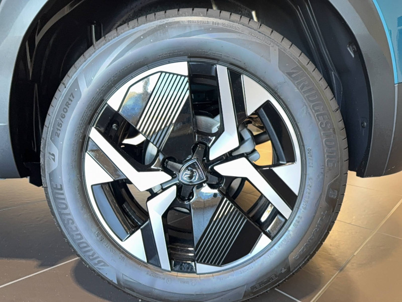 Peugeot 2008 2008 Hybrid 145 e-DCS6 Allure 5p 2025 - photo n°13 Peugeot 2008 2008 Hybrid 145 e-DCS6 Allure 5p  occasion à Saint-Pierre-du-Mont - photo n°13