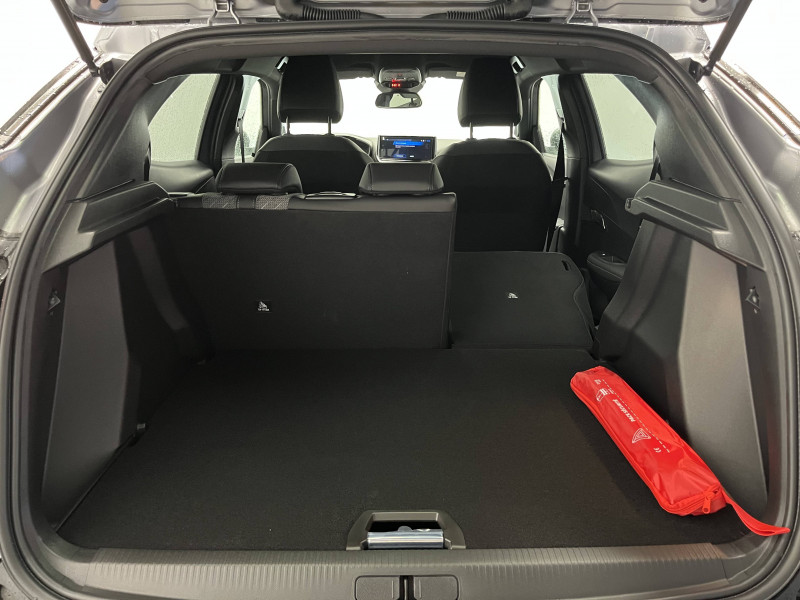 Peugeot 2008 2008 Hybrid 145 e-DCS6 Allure 5p 2025 - photo n°17 Peugeot 2008 2008 Hybrid 145 e-DCS6 Allure 5p  occasion à Saint Pierre du Mont - photo n°17