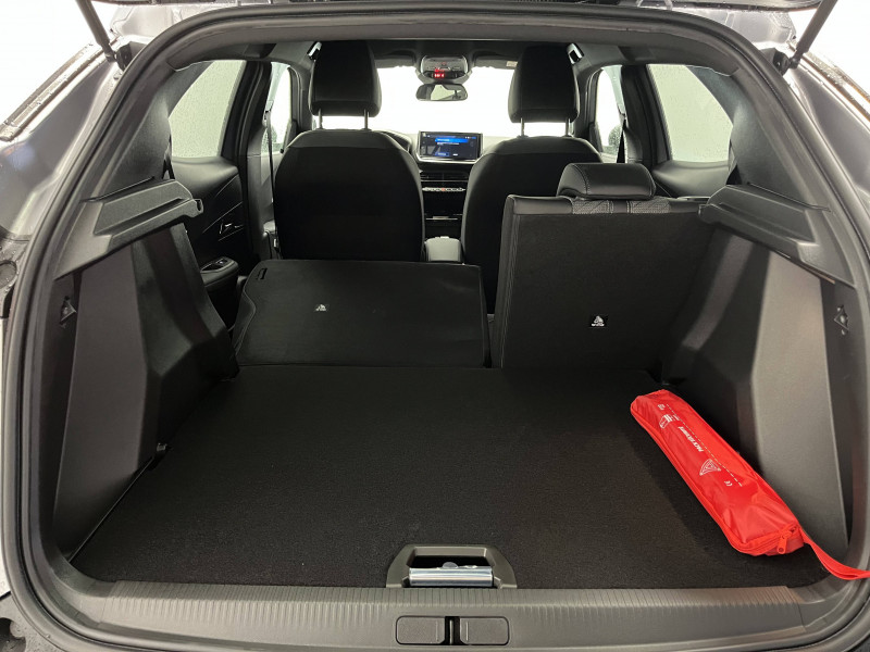 Peugeot 2008 2008 Hybrid 145 e-DCS6 Allure 5p 2025 - photo n°19 Peugeot 2008 2008 Hybrid 145 e-DCS6 Allure 5p  occasion à Saint Pierre du Mont - photo n°19