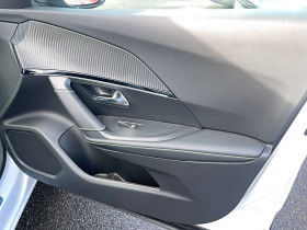 Peugeot 2008 2008 PureTech 130 S&S EAT8 GT 5p  occasion � Lescure-d'Albigeois - photo n�18