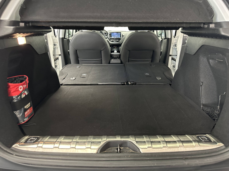 Peugeot 2008 2008 PureTech 130ch S&S BVM6 Crossway 5p 2018 - photo n°17 Peugeot 2008 2008 PureTech 130ch S&S BVM6 Crossway 5p  occasion à PERIGUEUX - photo n°17