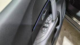Peugeot 2008 Hybrid 145 bva e-dcs6 gt+ jantes 18 + pack vision & navigati  occasion � Ganges - photo n�9