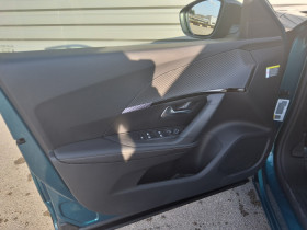 Peugeot 2008 Hybrid 145 e-DCS6 Allure  occasion � Ganges - photo n�17