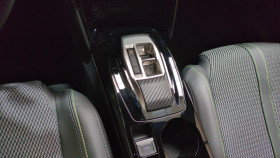 Peugeot 2008 Hybrid 145 e-dcs6 gt+ jantes 18 + pack vision & navigation &  occasion  Ganges - photo n17
