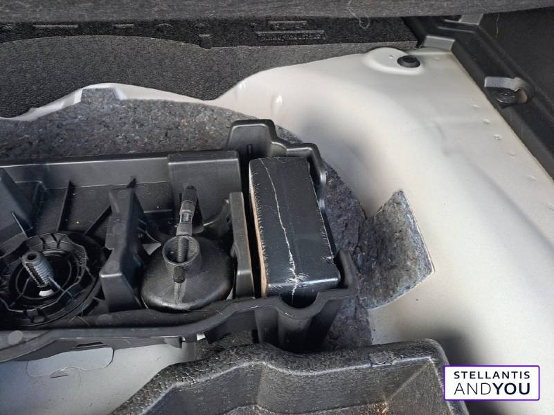 Peugeot 2008 PureTech 100 S&S BVM6 Allure  occasion  VILLENEUVE D'ASCQ - photo n5