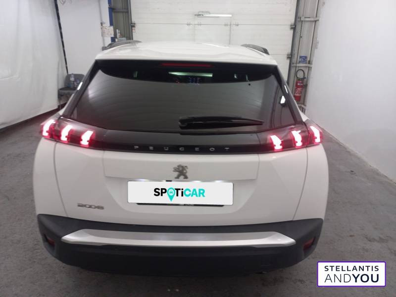 Peugeot 2008 PureTech 100 S&S BVM6 Style  occasion à  VENISSIEUX - photo n°4