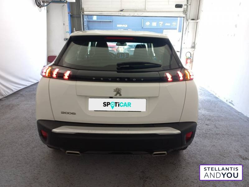 Peugeot 2008 PureTech 130 S&S BVM6 Active Business  occasion à  VENISSIEUX - photo n°4