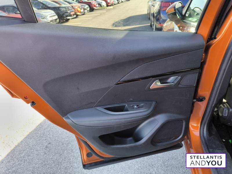 Peugeot 2008 PureTech 130 S&S BVM6 Allure  occasion  NANTERRE - photo n8
