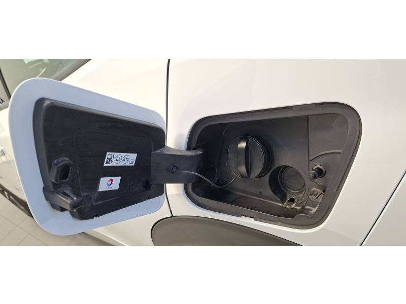 Peugeot 2008 PureTech 130 S&S BVM6 Allure 2020 - photo n°16 Peugeot 2008 PureTech 130 S&S BVM6 Allure  occasion à Aire sur Adour - photo n°16