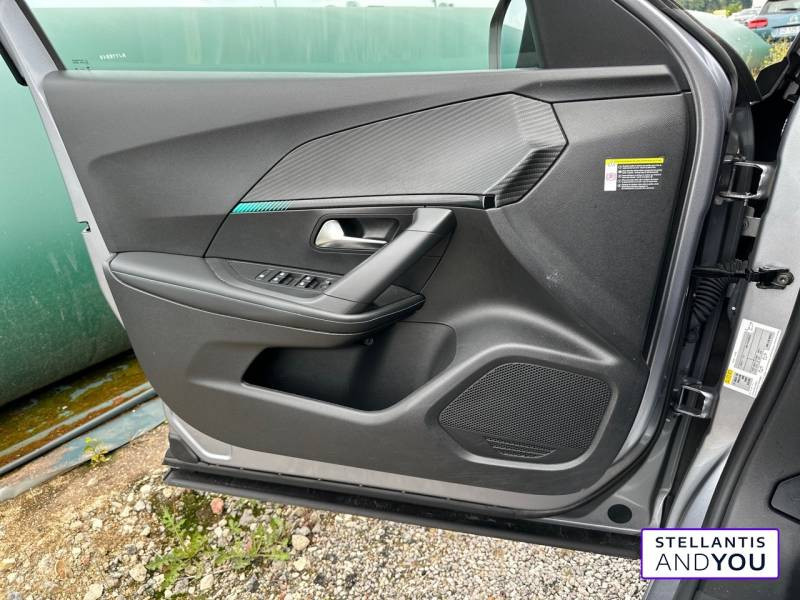 Peugeot 2008 PureTech 130 S&S EAT8 Allure Pack  occasion  PANTIN - photo n10