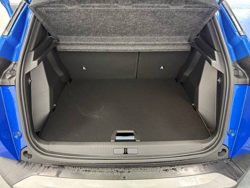 Peugeot 2008 PureTech 130 S&S EAT8 Allure 2024 - photo n°9 Peugeot 2008 PureTech 130 S&S EAT8 Allure  occasion à Biscarrosse - photo n°9