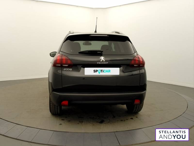 Peugeot 2008 PureTech 130ch S&S EAT6 Signature  occasion à NANTERRE - photo n°4