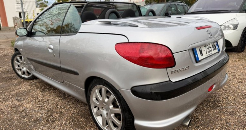 Peugeot 206 CC Coupé-Cabrio 2.0 16V 136 PREMIUM 2001 - photo n°2 Peugeot 206 CC Coupé-Cabrio 2.0 16V 136 PREMIUM  occasion à Uckange - photo n°2