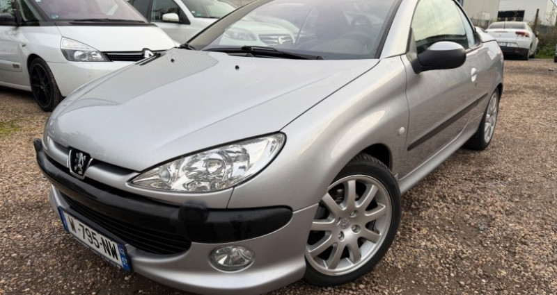 Peugeot 206 CC Coupé-Cabrio 2.0 16V 136 PREMIUM 2001 - photo n°7 Peugeot 206 CC Coupé-Cabrio 2.0 16V 136 PREMIUM  occasion à Uckange - photo n°7