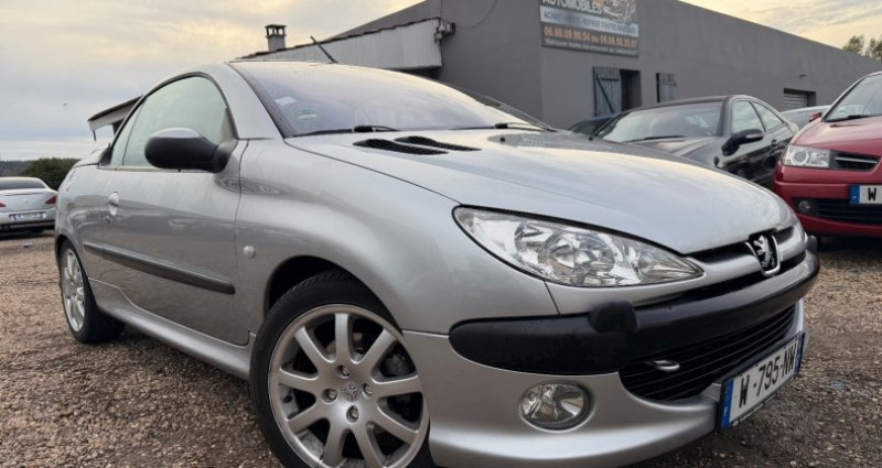 Peugeot 206 CC Coupé-Cabrio 2.0 16V 136 PREMIUM 2001 - photo n°5 Peugeot 206 CC Coupé-Cabrio 2.0 16V 136 PREMIUM  occasion à Uckange - photo n°5