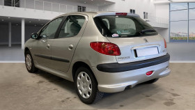 Peugeot 206 1.4 16V EXECUTIVE 5P  occasion � Toulouse - photo n�4
