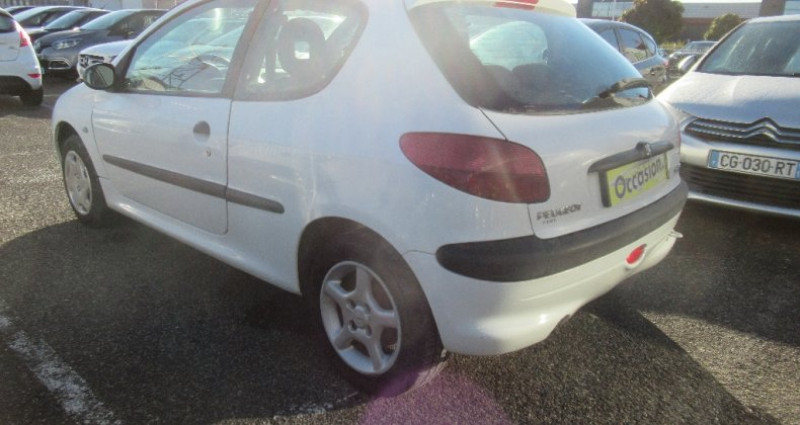 Peugeot 206 1.4 HDi EN L ETAT 2003 - photo n°6 Peugeot 206 1.4 HDi EN L ETAT  occasion à AUBIERE - photo n°6
