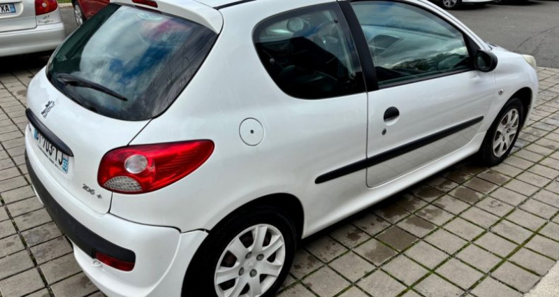 Peugeot 206 206  1.1 Access 3p 60 CH URBAN 2011 - photo n°4 Peugeot 206 206  1.1 Access 3p 60 CH URBAN  occasion à NOUVOITOU - photo n°4