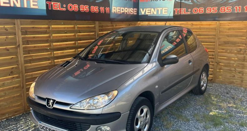 Peugeot 206 XT 1.4i 75CH