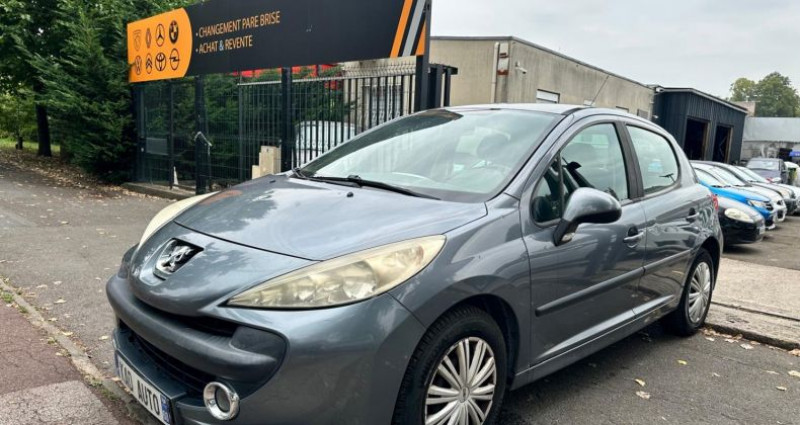 Peugeot 207 1.4 75 URBAN 5P