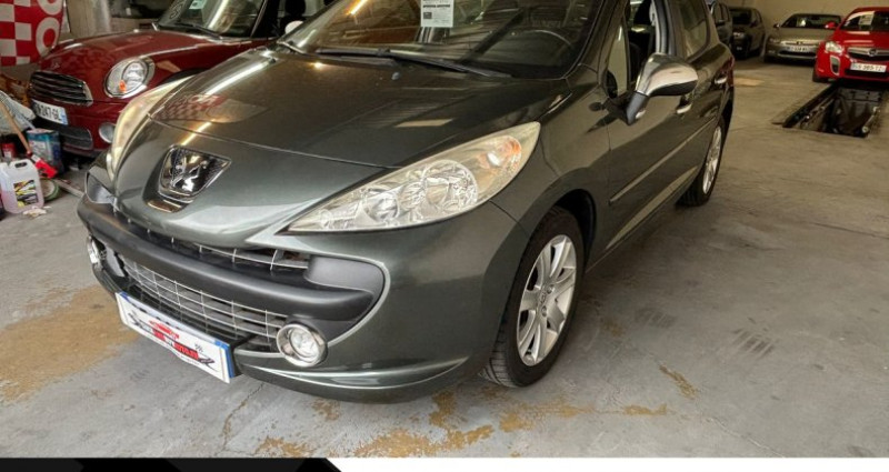 Peugeot 207 1.6 FINITION FELINE 120 CH // CLIMATISAT