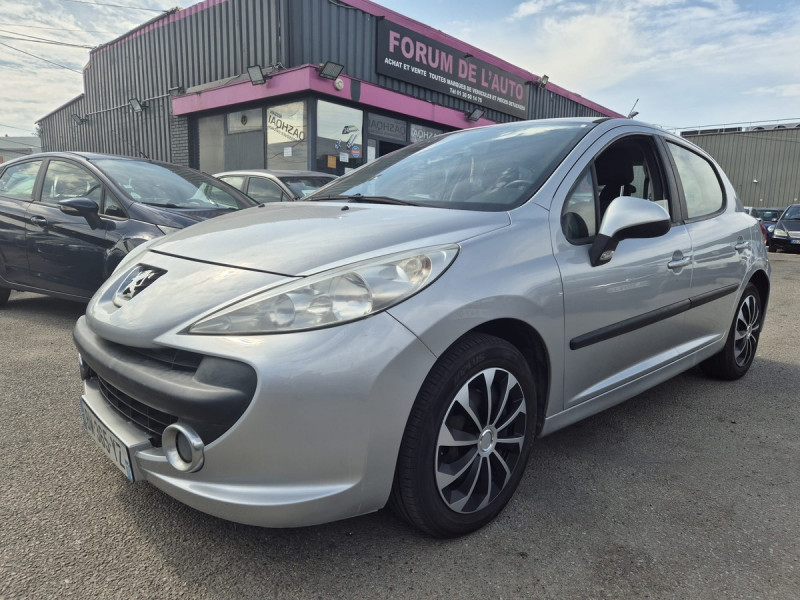 Peugeot 207 1.6 HDI 16V 90 PREMIUM 5PORTES