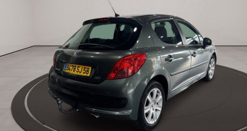 Peugeot 207 1.6 HDi 90 Ch Attelage Clim Régulateur de vitesse 2007 - photo n°4 Peugeot 207 1.6 HDi 90 Ch Attelage Clim Régulateur de vitesse  occasion à Nevers - photo n°4