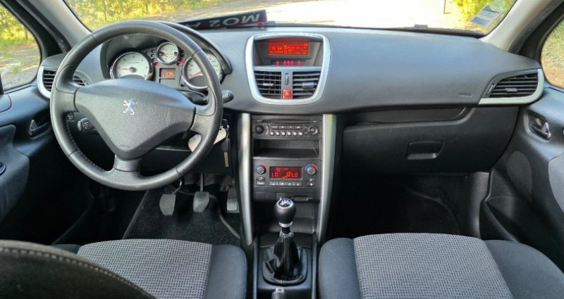 Peugeot 207 1.6 HDI 90CH SPORTIUM 2010 REG RADAR CLIM AUTO... 2010 - photo n°4 Peugeot 207 1.6 HDI 90CH SPORTIUM 2010 REG RADAR CLIM AUTO...  occasion à Martigues - photo n°4
