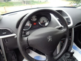 Peugeot 207 1.6 VTI 16V PREMIUM 3P  occasion � Aucamville - photo n�8