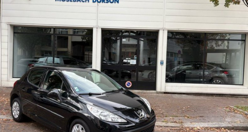 Peugeot 207 207  1.4 75 cv 07-2013 parfait état 2013 Peugeot 207 207  1.4 75 cv 07-2013 parfait état  occasion à SAINT-ETIENNE