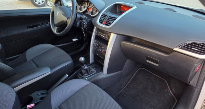 Peugeot 207 Access 1.4e 75ch 2012 - photo n°5 Peugeot 207 Access 1.4e 75ch  occasion à Les Pennes-Mirabeau - photo n°5